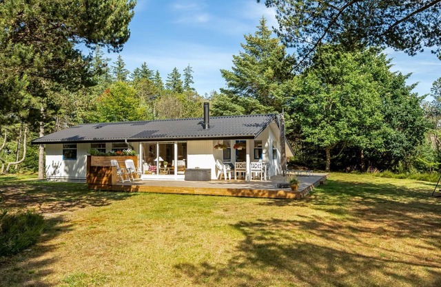 "Hakan" - 4km from the sea by Interhome