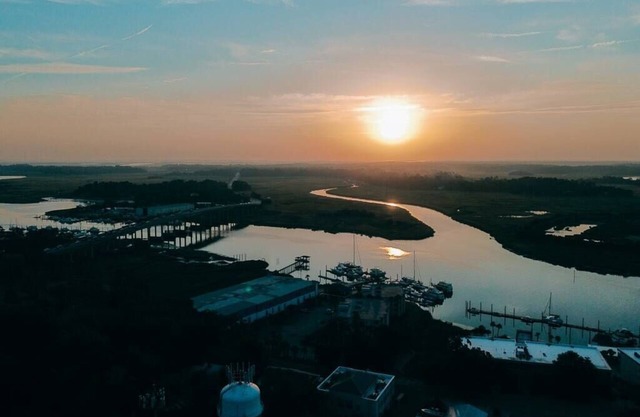 Halcyon Cottage in Thunderbolt, Ga