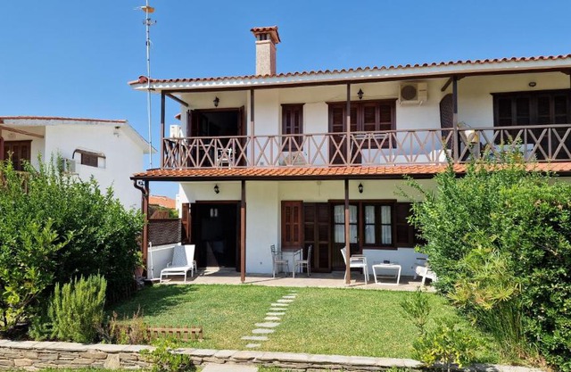 Halkidiki, Family house to enjoy by the beach