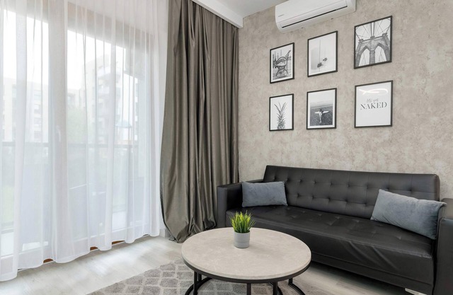 Hallera 132 Gdansk | Chic Apartment for 4 Guests | Balcony | Parking