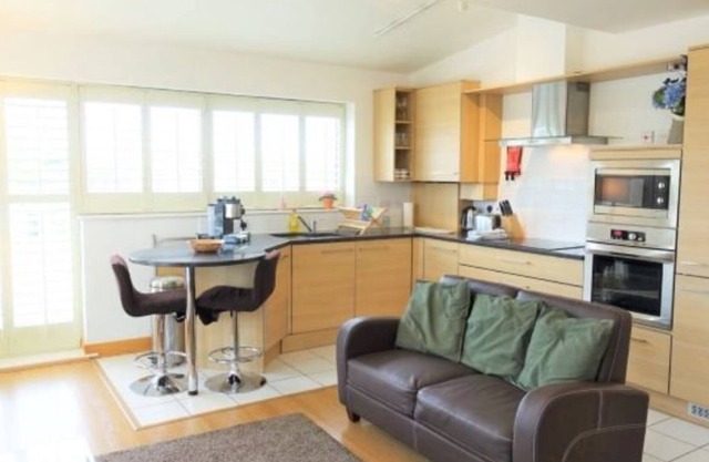 Hampton Ct 2 beds with balcony
