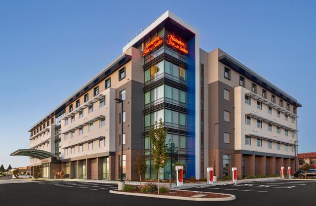 Hampton Inn & Suites San Mateo-San Francisco Airport