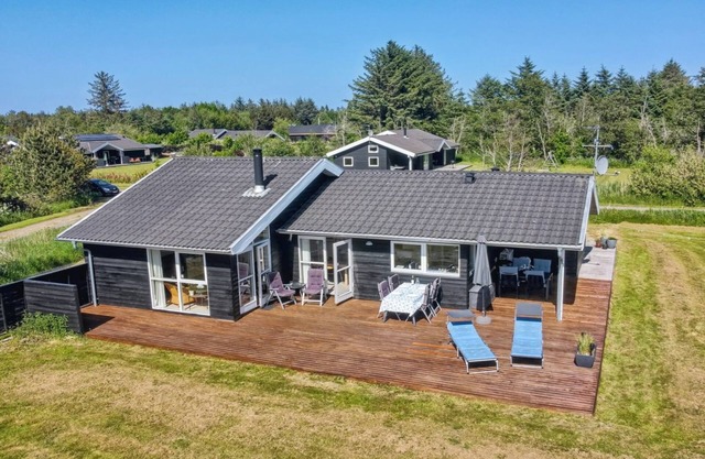 "Hampus" - 500m from the sea by Interhome