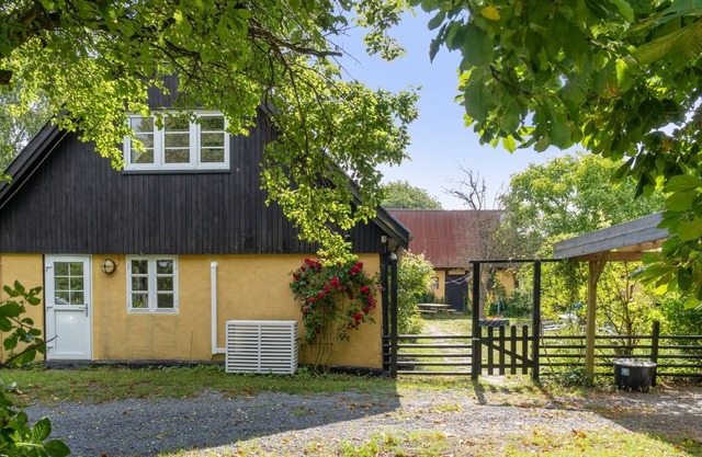 "Hansen" - 5.2km from the sea by Interhome