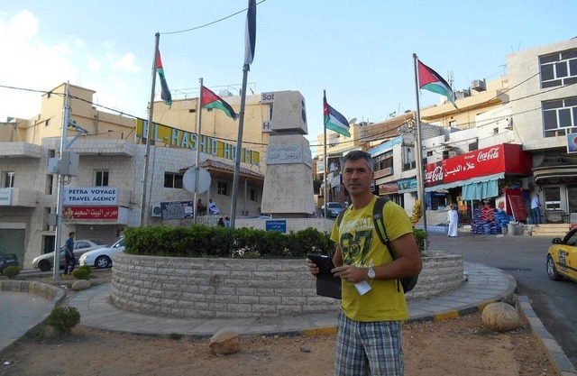 Happy Family Apartment