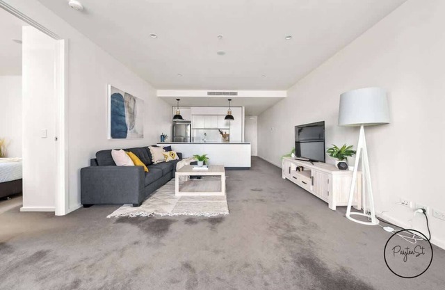Happy Honeysuckle - WiFi included - No Airbnb Fees