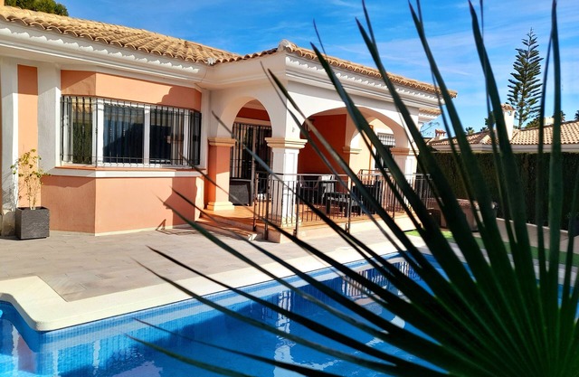 Happy House Bonalba Golf Resort