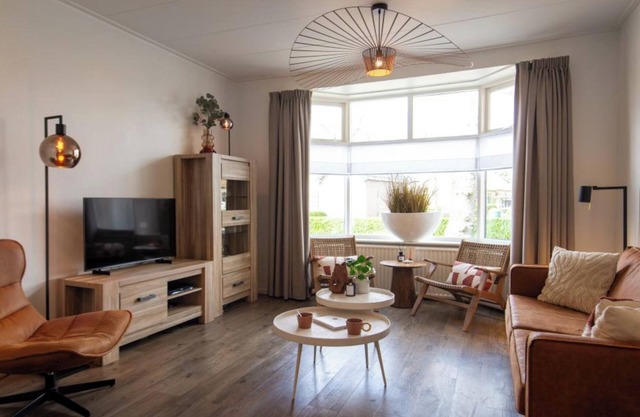 Harry, Luxury property in center of NES