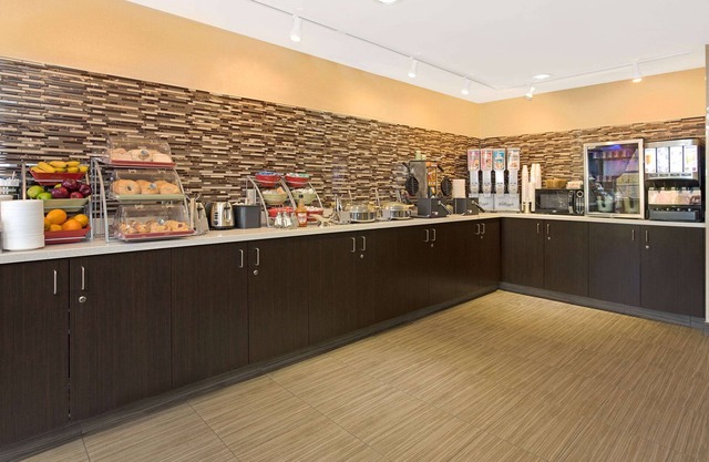 Hawthorn Extended Stay by Wyndham Cincinnati/Sharonville