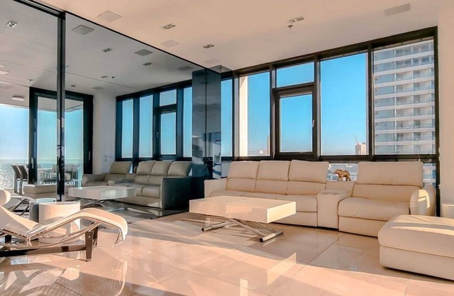 Hayarkon Blue Sea I - Two Bedroom Apartment, Sleeps 3
