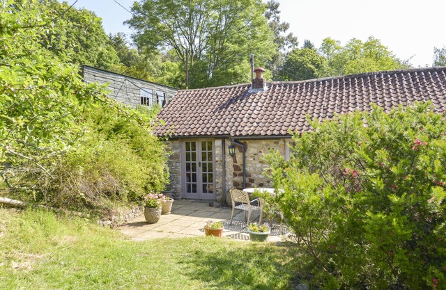 HAYLOFT AT MAGNOLIA LAKE, family friendly, with open fire in Dawlish