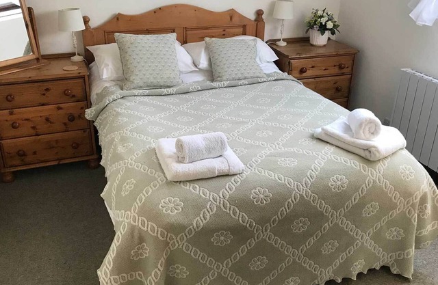 Hayloft - Dog Friendly - Romantic Cottage