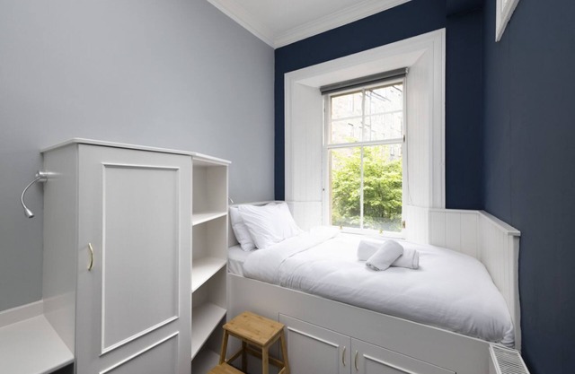 Haymarket - Single bunk room