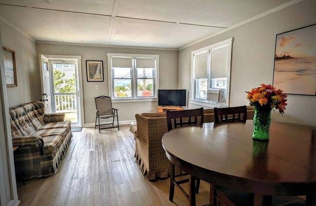 Heart of Beach Haven w/Bay view