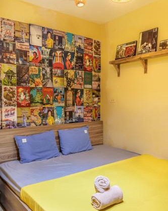 Heart of Hoan Kiem Studio affordable cozy train cafe center hoan kiem for 3pax