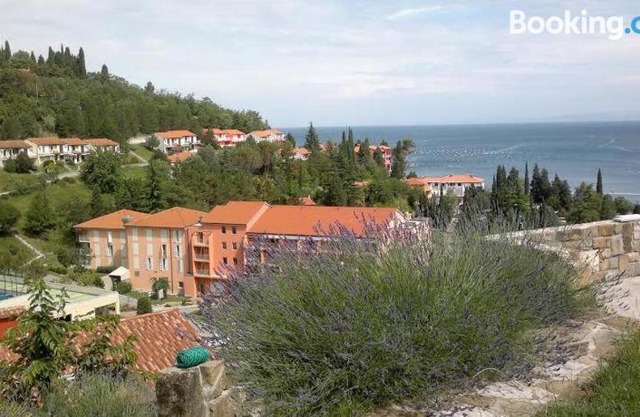 Heart of Strunjan Apartments AL