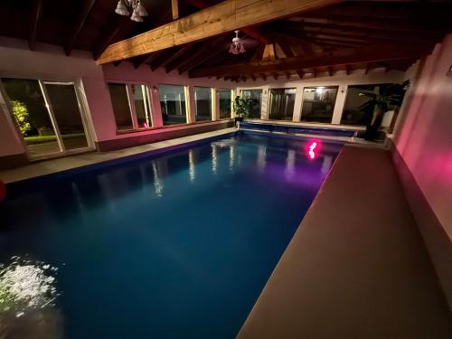 Heated Indoor Pool - Maison au Bord du Lac
