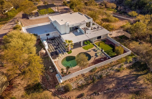 Heated Pool/Spa/4 BR/3.5 BA/Mountain Views