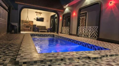 Heavenly ApHEARTment with backyard swimming pool