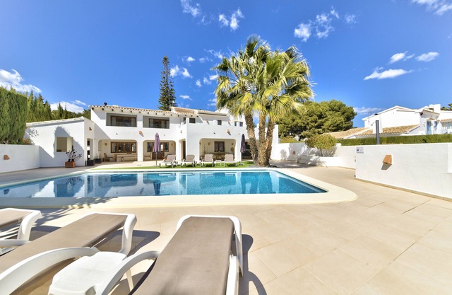 Heavenly - Luxury villa for 10 people in Moraira- Heated pool + Ping Pong table
