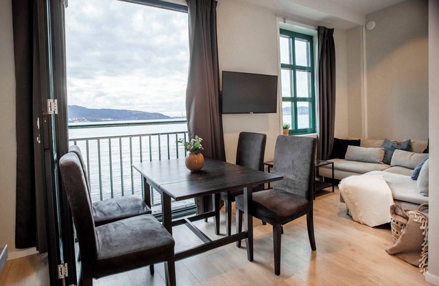 Heimby apartments | Harbour Apartment With French Balcony!