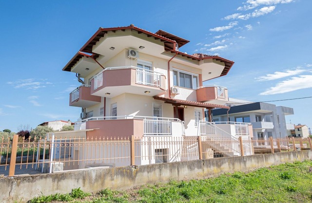 Helen Villa by RentalsPro - Paralia Portaria