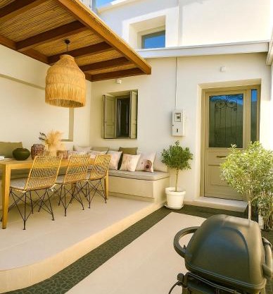 Heliareti Traditional House