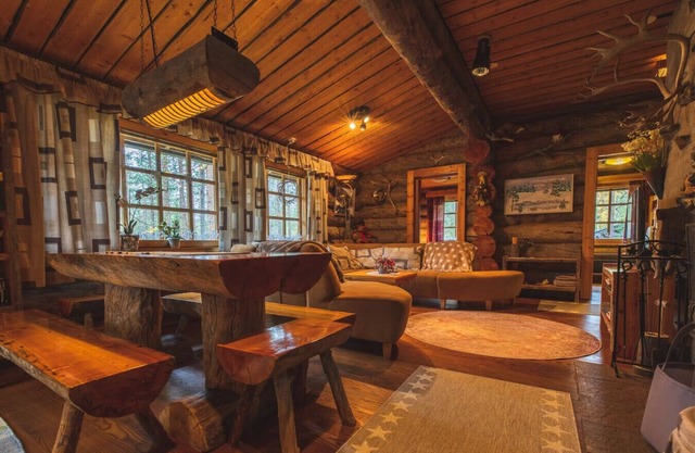 Hellevi Log Cabin by Aavalevi Holidays