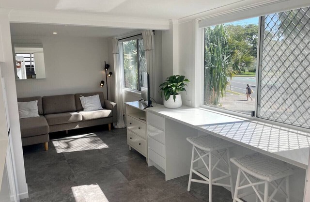 Henderson St, Studio Noosa Sunshine Beach