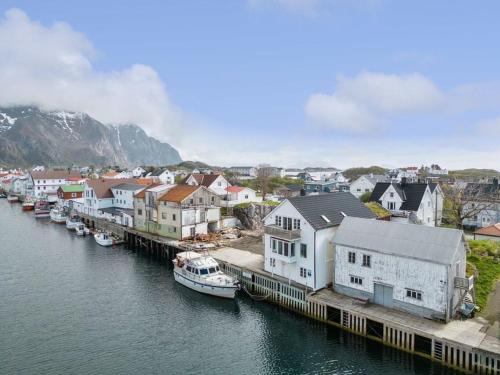 Henningsvær Harbour Haven
