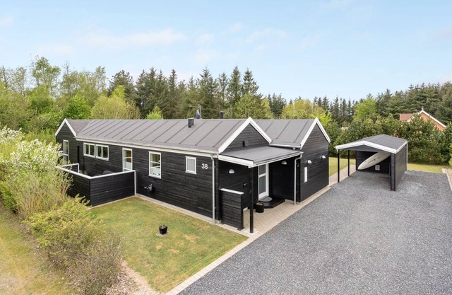 "Henriete" - 3.5km from the sea by Interhome