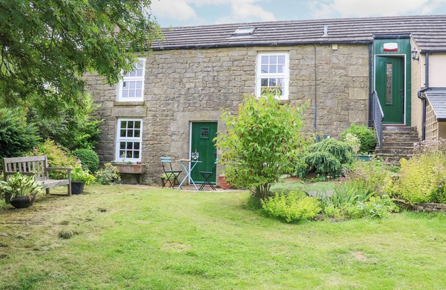 HEPPLE HILL COTTAGE, character holiday cottage in Blanchland