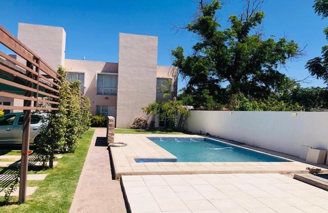 Hermoso Duplex c/Pileta y Cochera en Consorcio Privado Saavedra