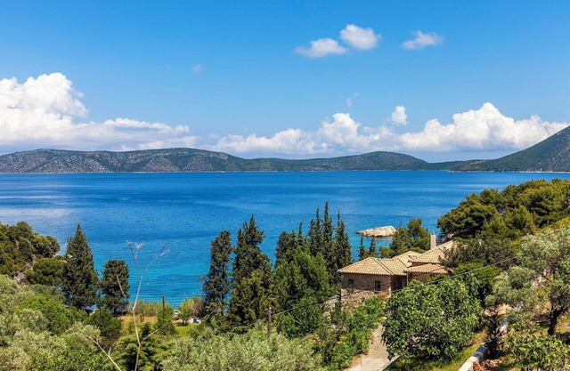 Hibiscus - Three Bedroom Villa, Sleeps 6