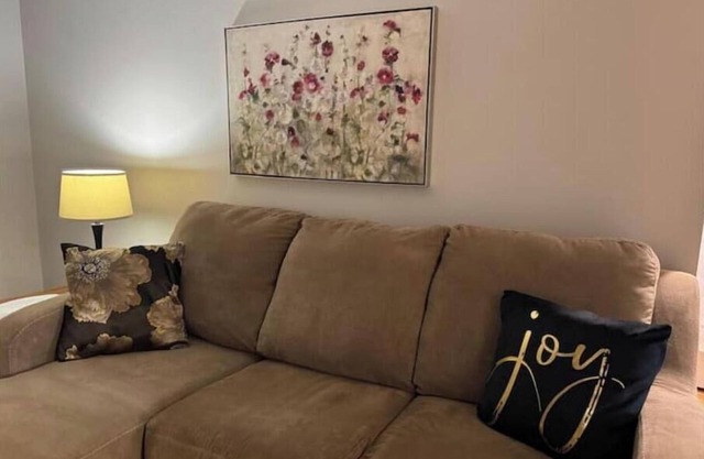 Hidden Garden Gem; Pet Friendly