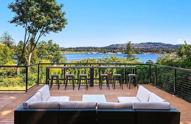 Hidden paradise with Astonishing Lake view on MI