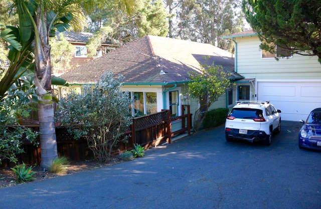 Hideaway 1 BR/1 BA One Block from Beach, Snowbirds welcome