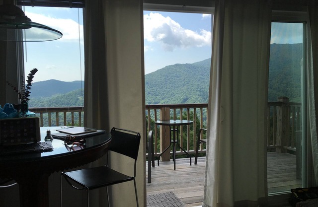 HIGH MOUNTAIN CONDO-PANORAMIC VIEWS!