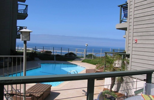 High Quality Oceanfront Condo with Stunning Ocean Views!