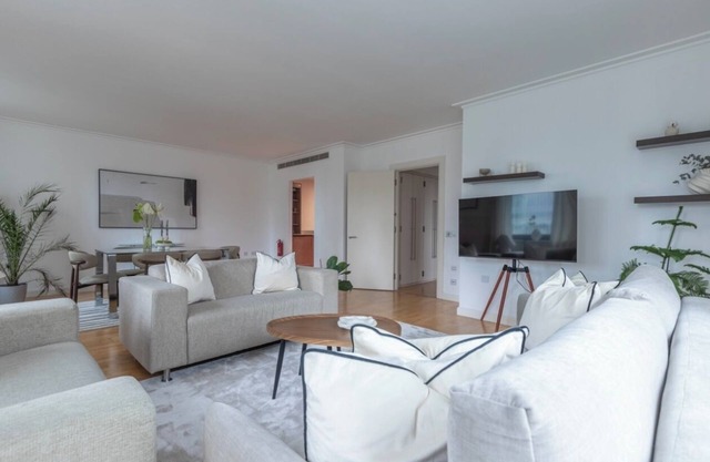High -Rise waterfront Apartment
