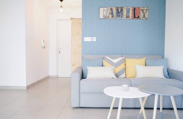 High standing apartment (free parking)