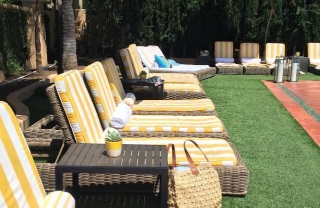 Hiking Break at Runyon Canyon Park! Pet-friendly Room, Pool, Onsite Parking!