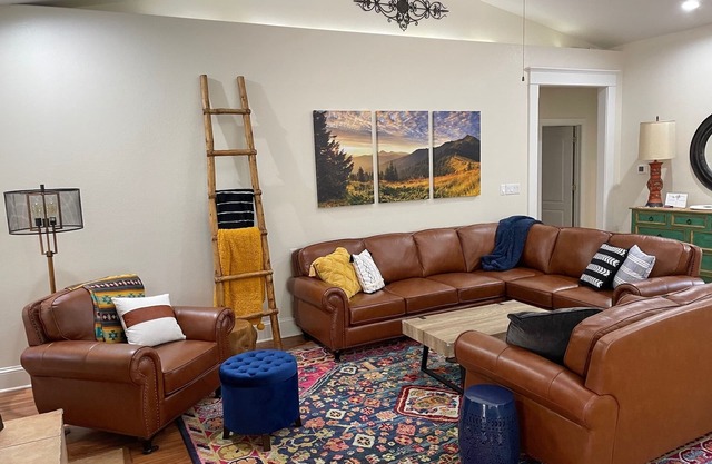 Hillside Hacienda is family friendly & pet friendly with a large fenced yard.
