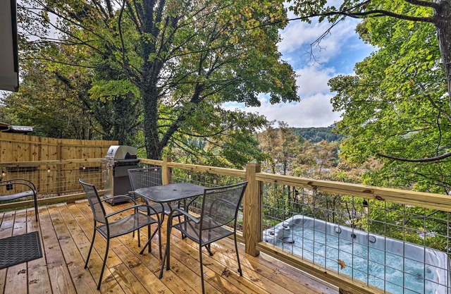 Hilltop Hideaway w/Scenic Views & Hot Tub!