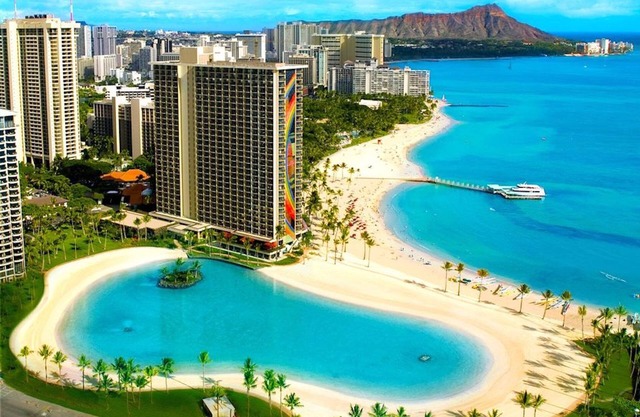 Hilton Hawaiian Village Lagoon Tower- pristine beachfront resort, private lagoon
