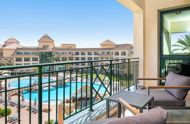Hilton Pyramids Golf