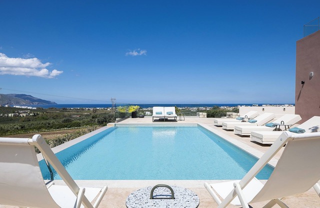 Historic Beauty & Nature at Balarina by etouri