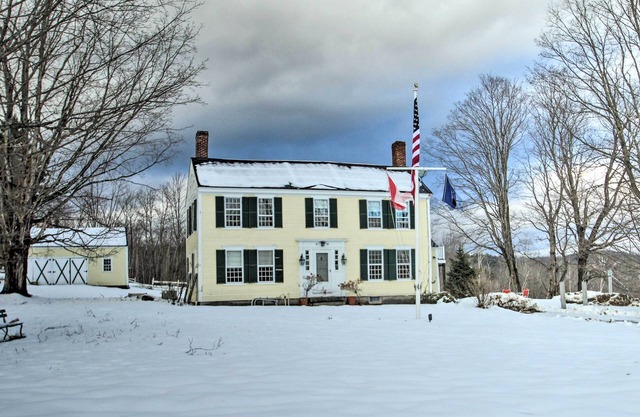 Historic Bradford Home - 8 Mi to Mount Sunapee!