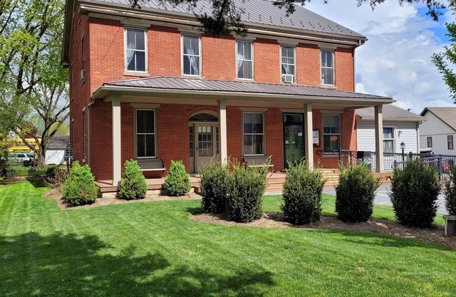 Historic Brickhouse Guest Home