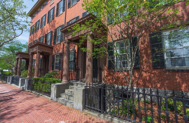 Historic Brownstone in the Heart of College Hill - BROWN - RISD - JWU